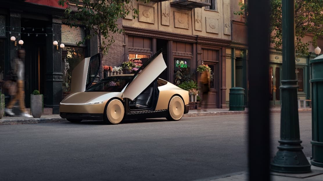 A car with the doors open

Description automatically generated