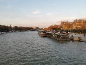 Counterpoint - Paris taken with Huawei P30 Pro, wide-angle