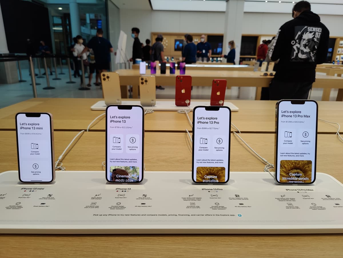 iPhone 13 Line Up