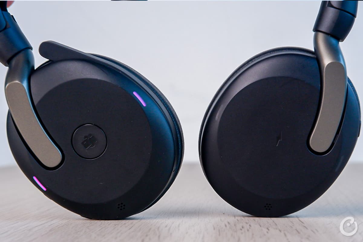 counterpoint jabra evolve2 65 flex earcups front woith lights